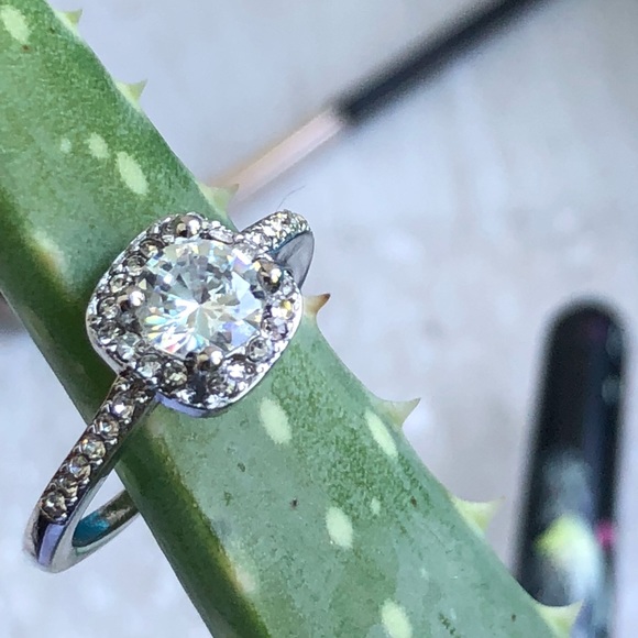 High quality cz sterling silver plated ring - Picture 2 of 8